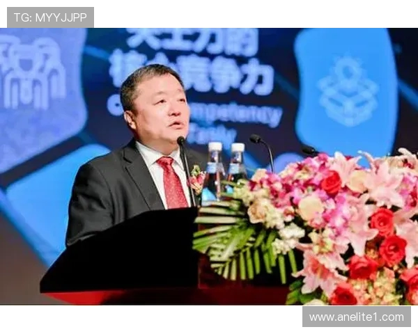 重庆足球队的奋斗与荣耀：一段不平凡的突破历程纪实